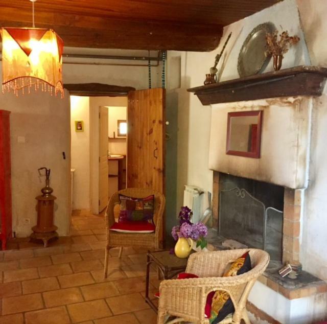 Mas Des Nabieres Bed & Breakfast Saint-Martial  Eksteriør bilde
